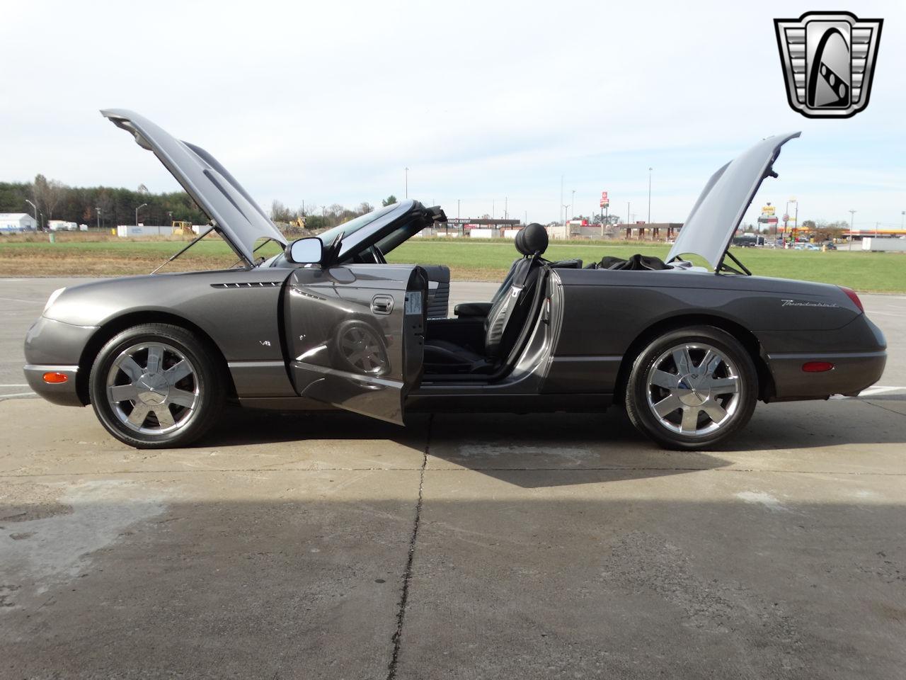 2003 Ford Thunderbird