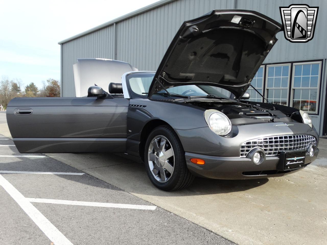 2003 Ford Thunderbird