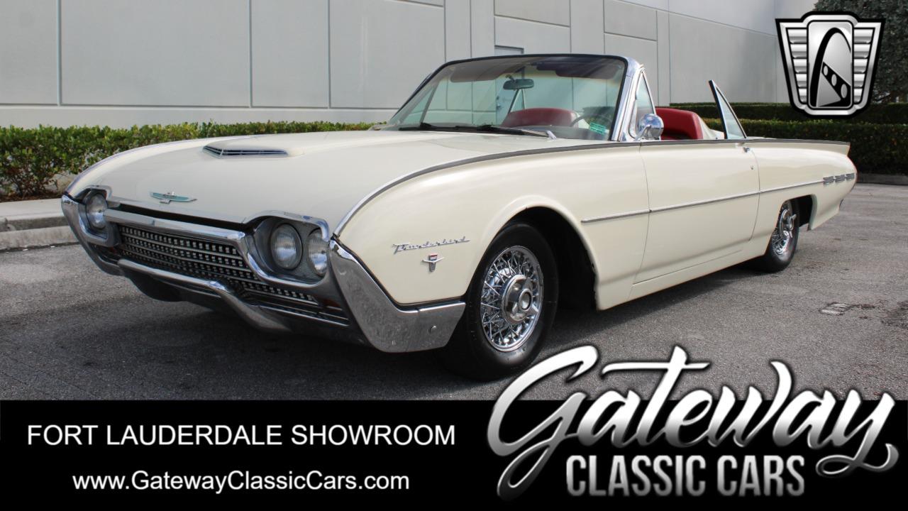 1962 Ford Thunderbird