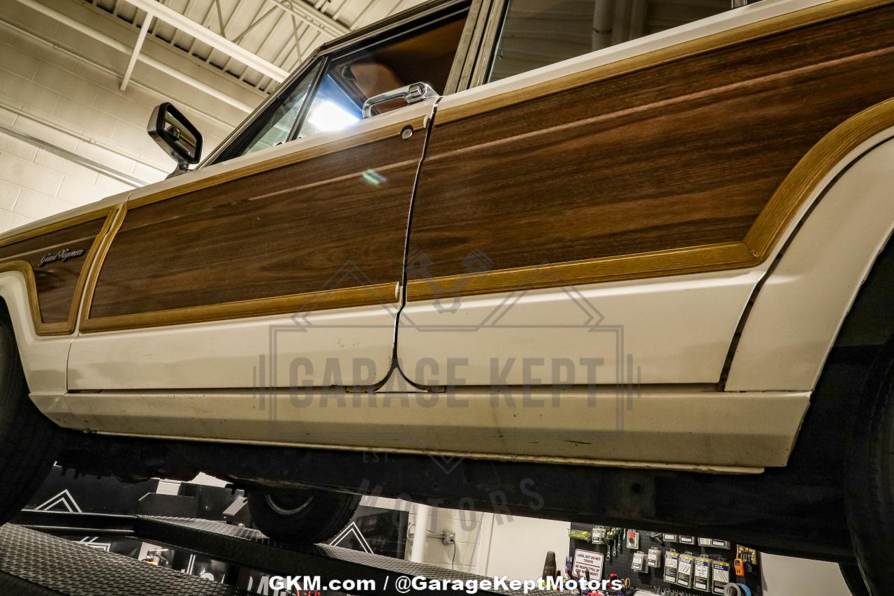 1987 Jeep Grand Wagoneer