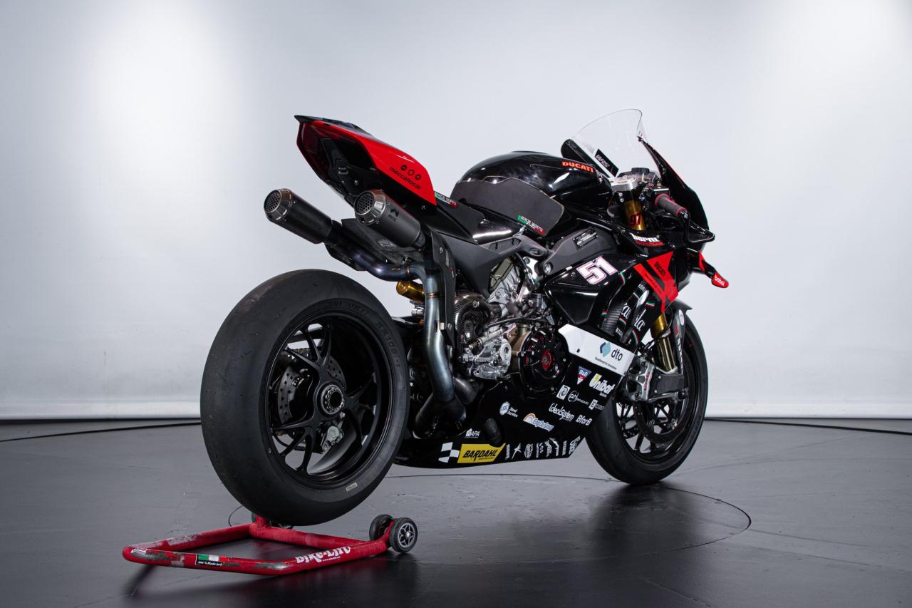 2022 Ducati PANIGALE V4R SBK TEAM BARNI