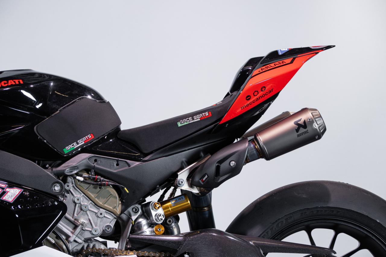 2022 Ducati PANIGALE V4R SBK TEAM BARNI