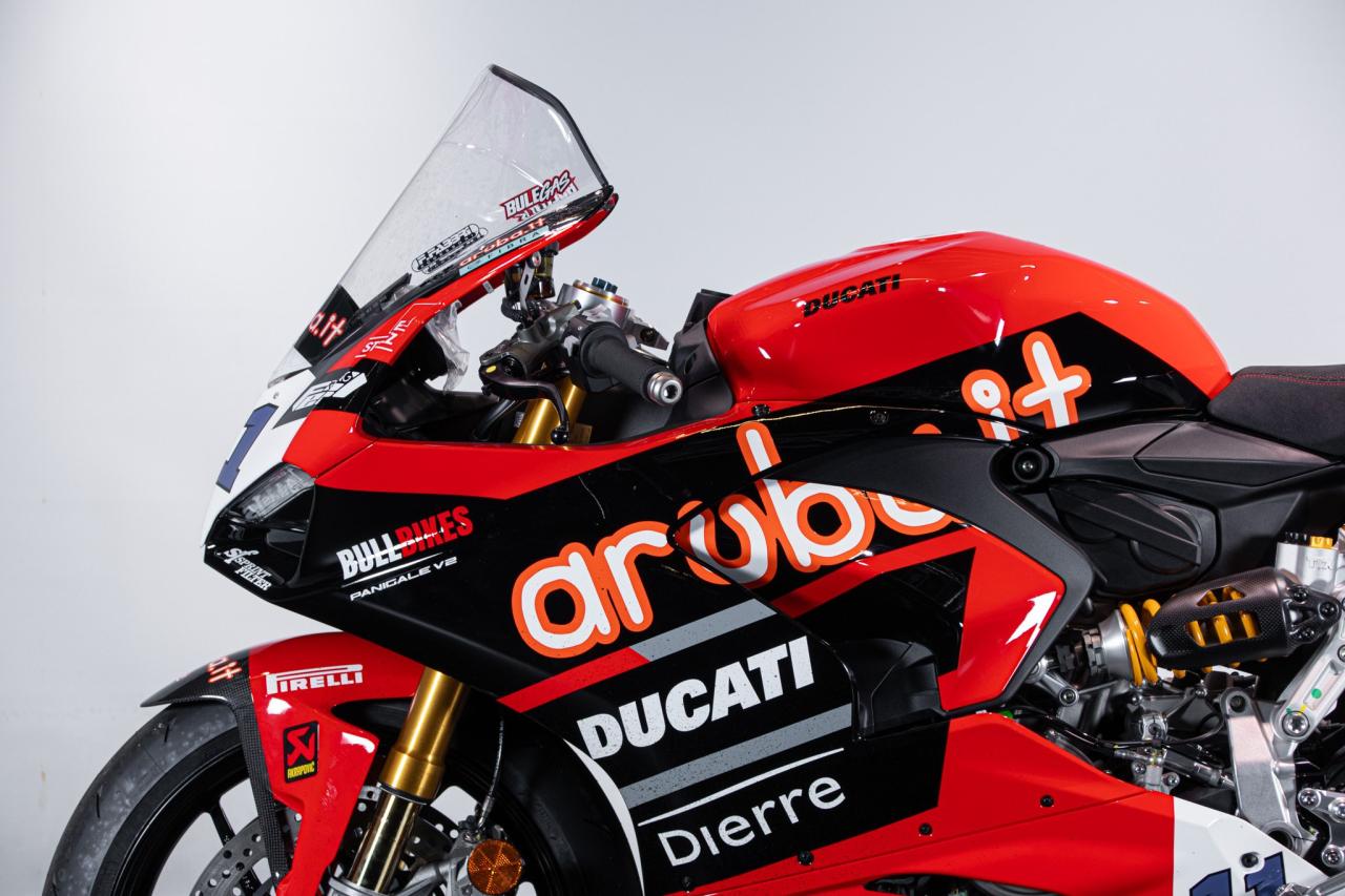 2023 Ducati PANIGALE V2 BULEGA 2023 WORLD CHAMPION REPLICA