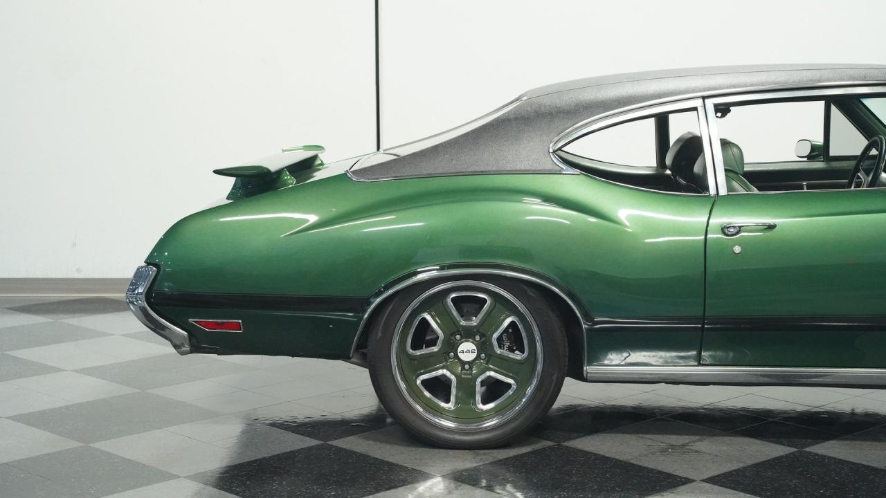 1972 Oldsmobile Cutlass 442 Tribute Restomod