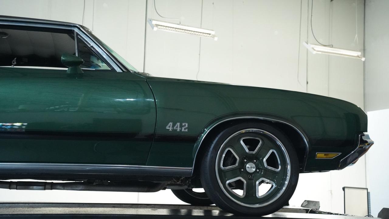 1972 Oldsmobile Cutlass 442 Tribute Restomod