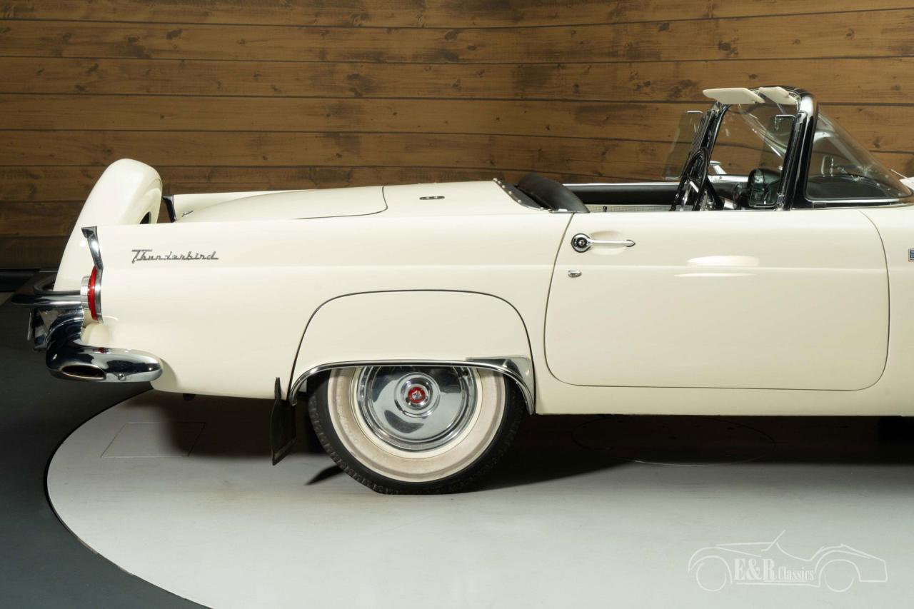 1956 Ford Thunderbird