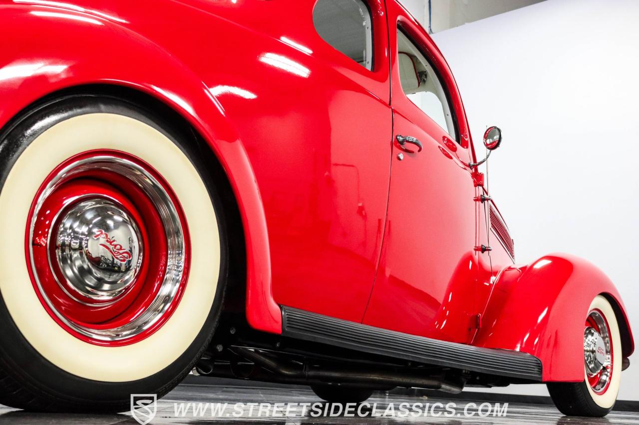 1937 Ford 5-Window Coupe