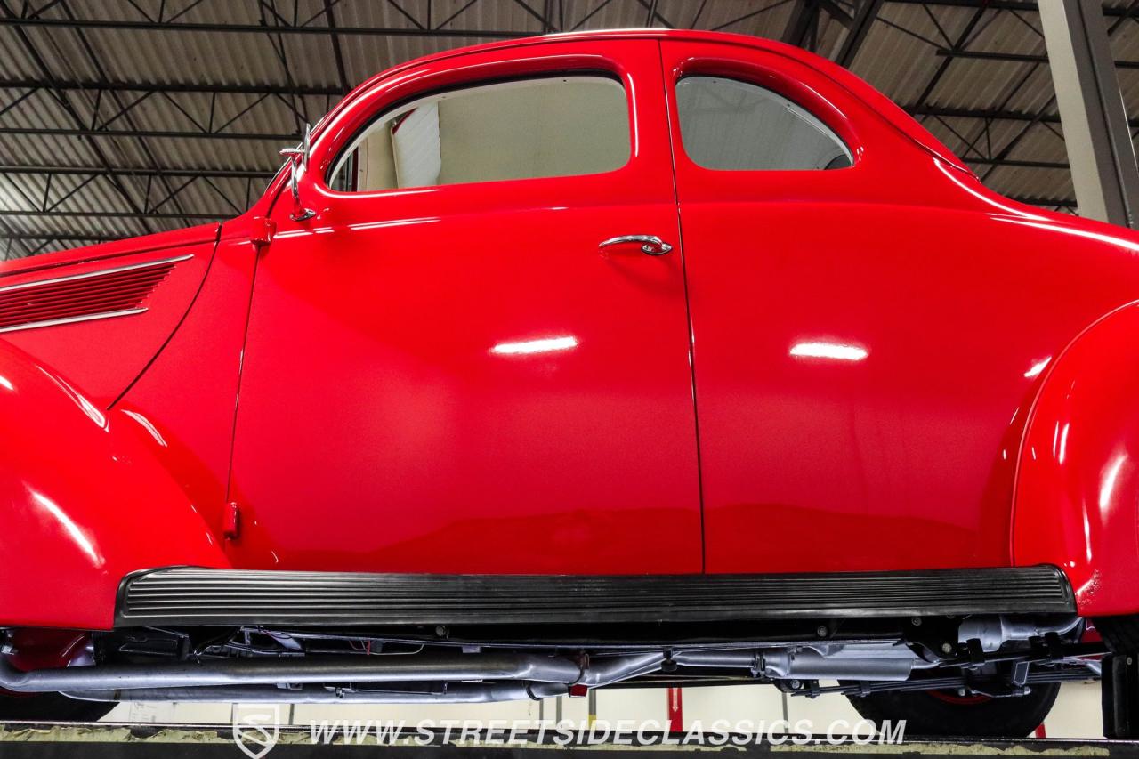 1937 Ford 5-Window Coupe