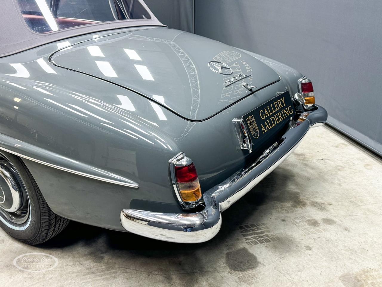 1957 Mercedes - Benz 190 SL