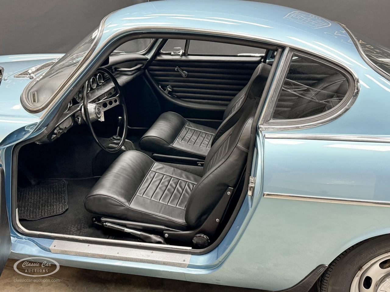 1967 Volvo P1800S