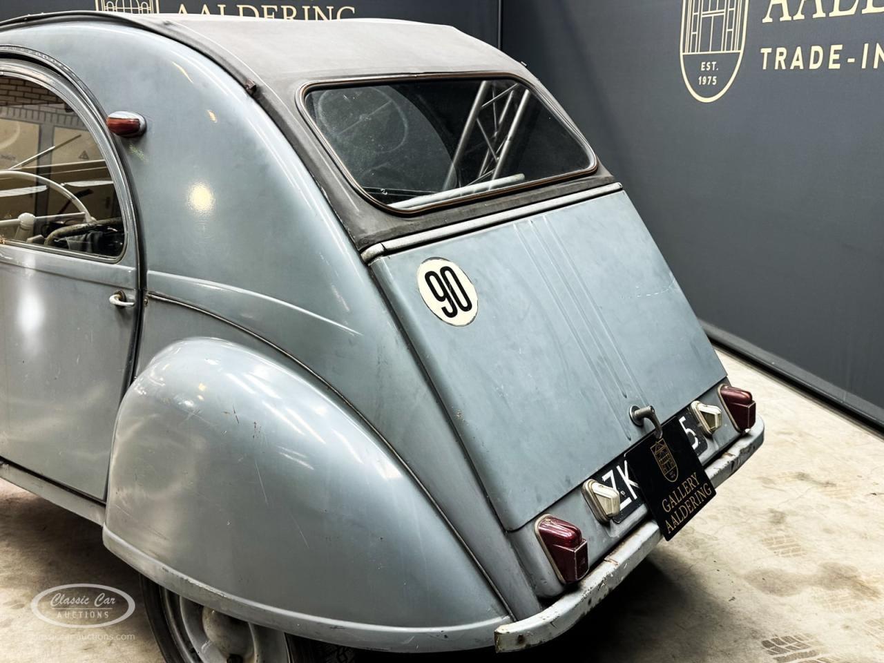 1958 Citro&euml;n 2CV