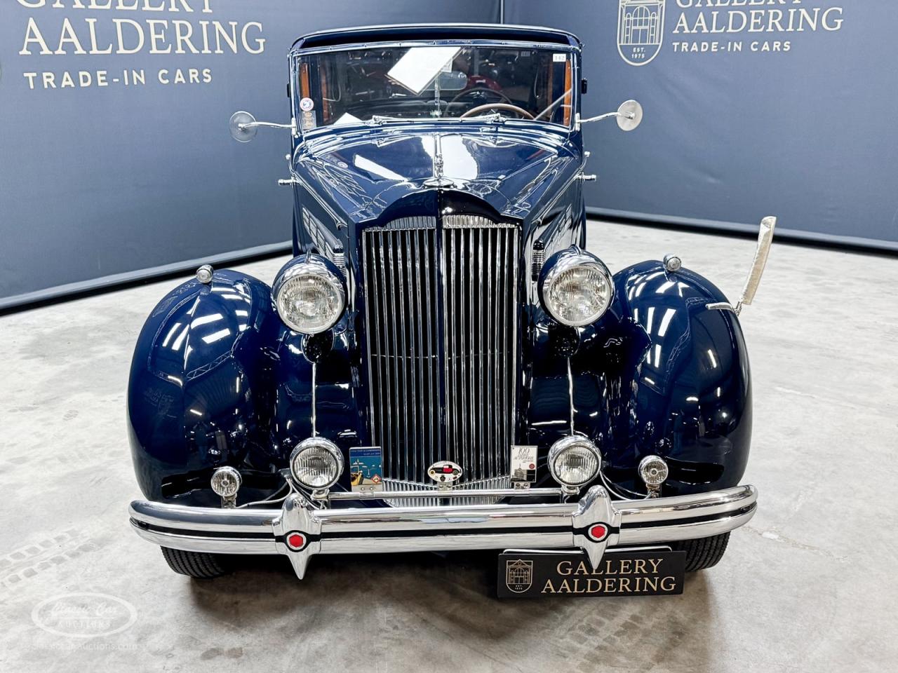 1937 Packard One-Twenty Rollston