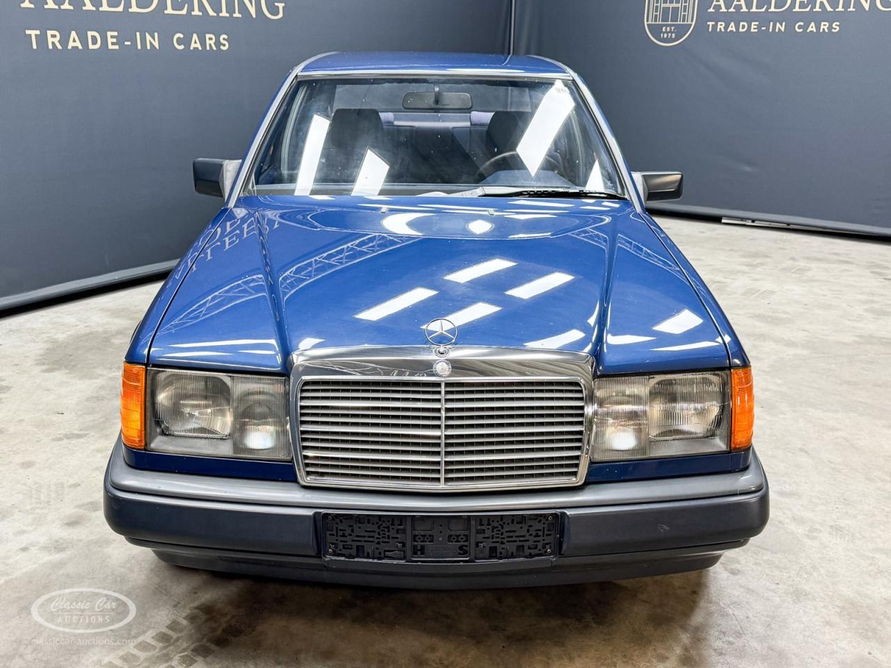 1986 Mercedes - Benz 260 E