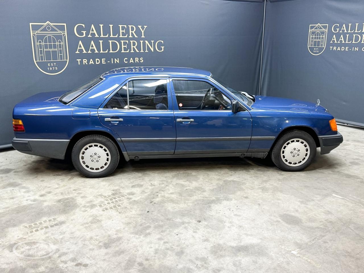 1986 Mercedes - Benz 260 E