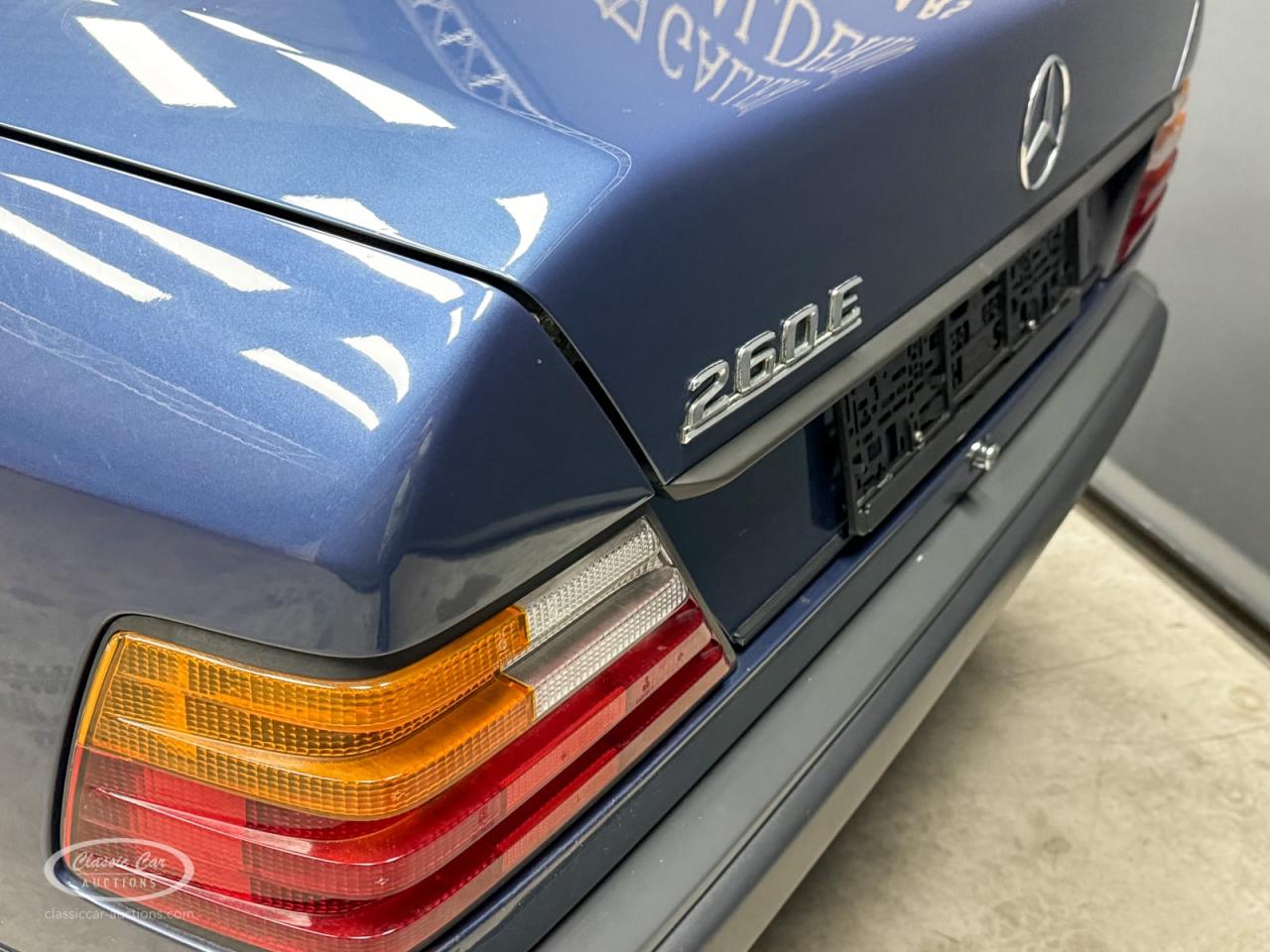 1986 Mercedes - Benz 260 E