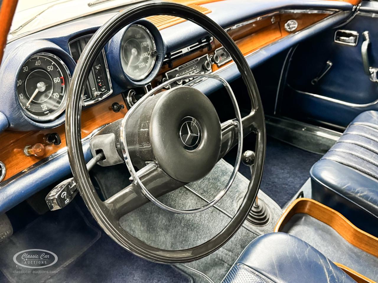 1968 Mercedes - Benz 280 SE