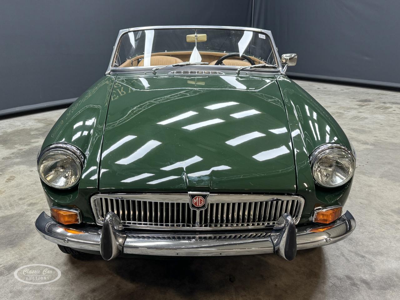 1966 MG B