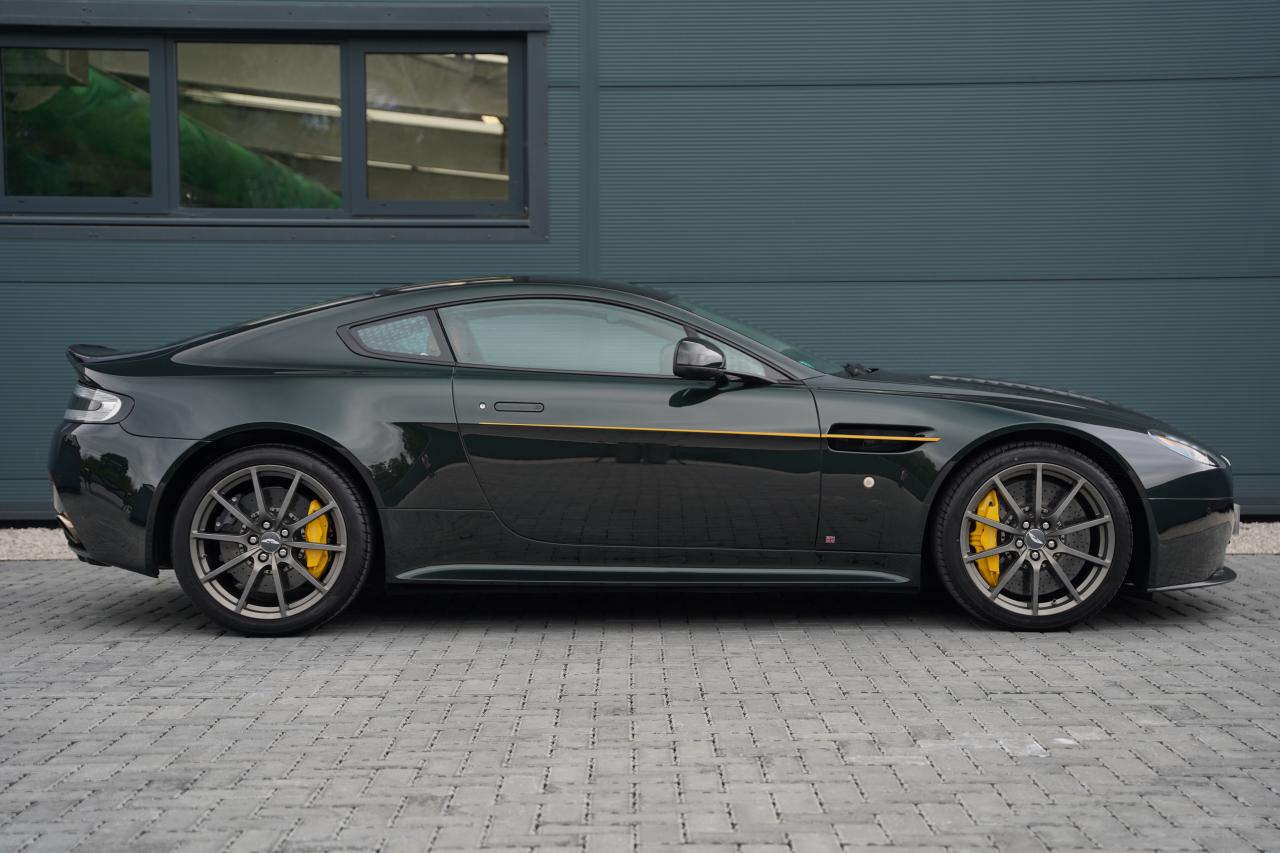 2016 Aston Martin V12 Vantage