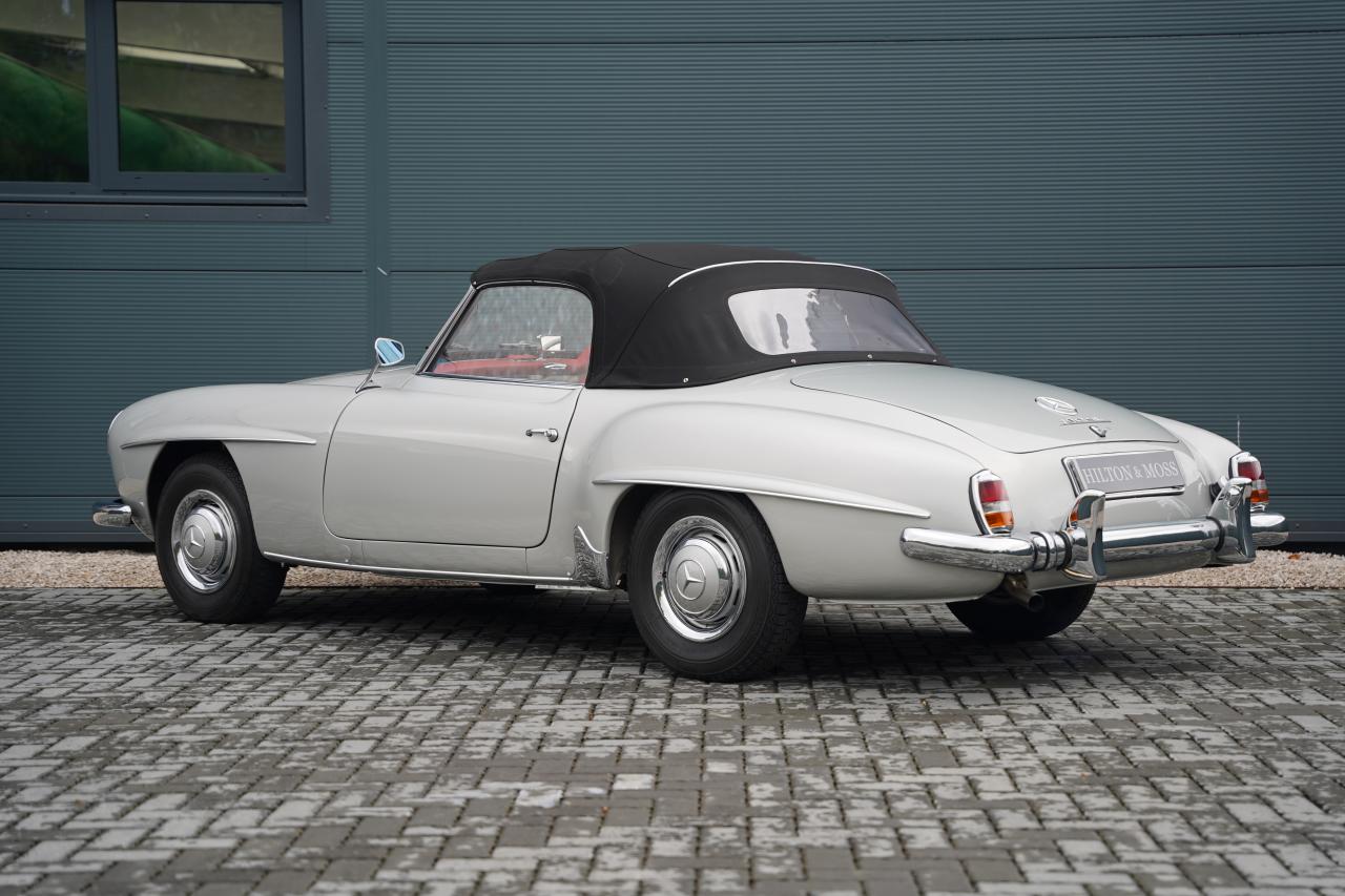 1960 Mercedes - Benz 190SL