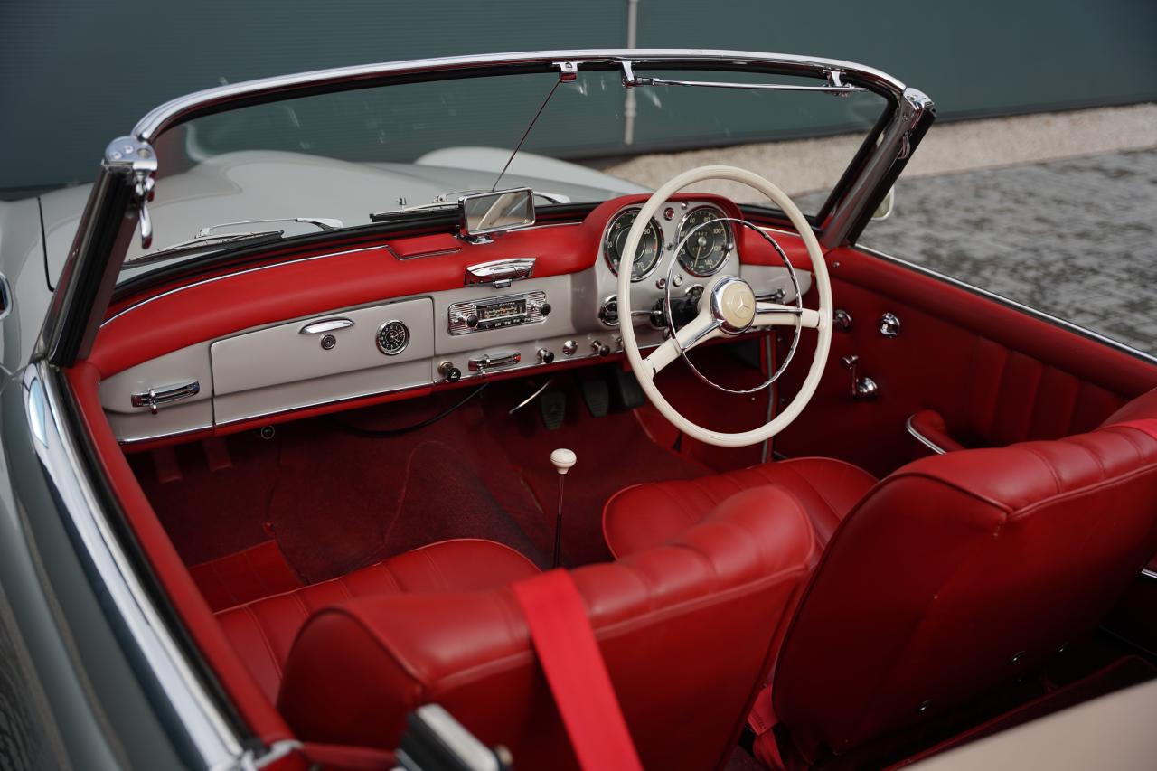 1960 Mercedes - Benz 190SL