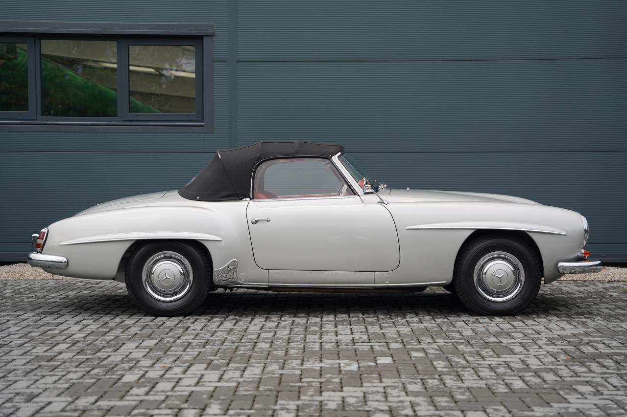 1960 Mercedes - Benz 190SL