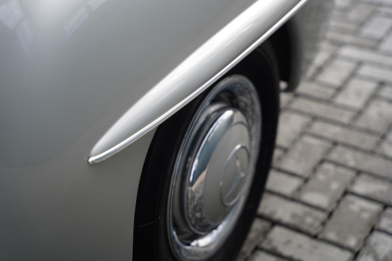 1960 Mercedes - Benz 190SL