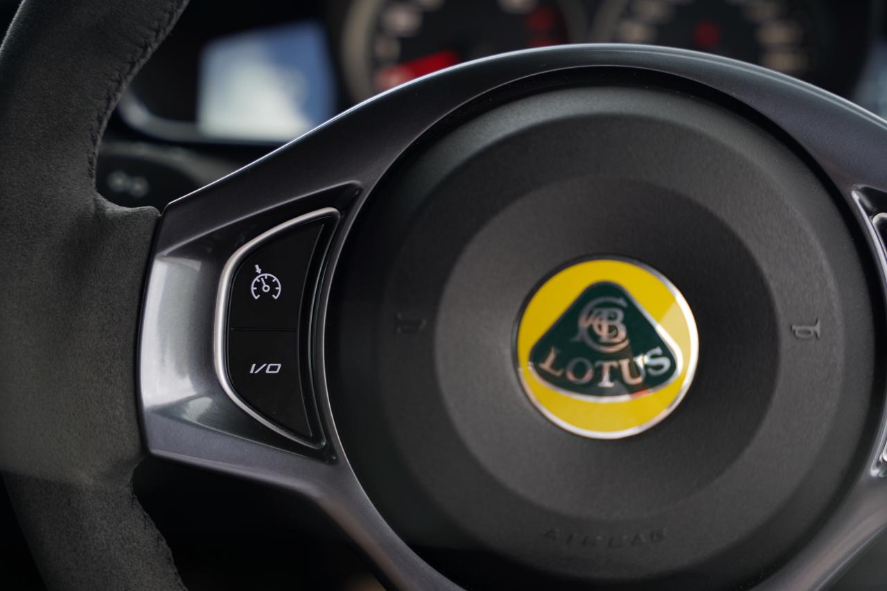 2022 Lotus Evora 