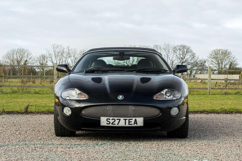 2004 Jaguar XKR CARBON EDITION