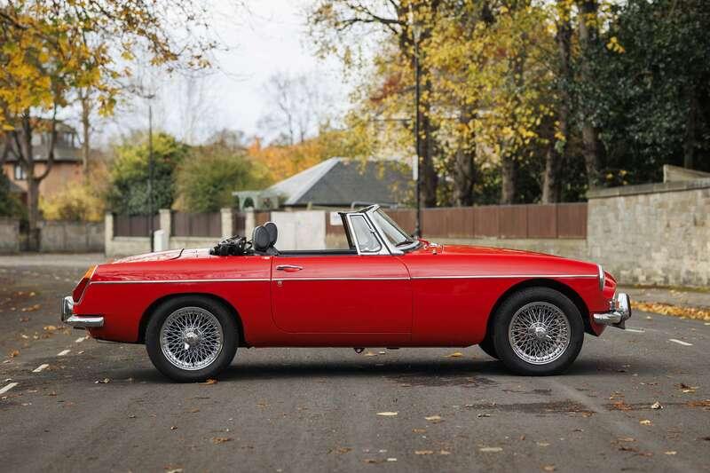 1973 MG B Roadster