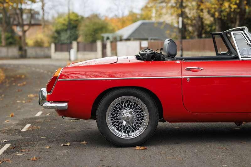 1973 MG B Roadster