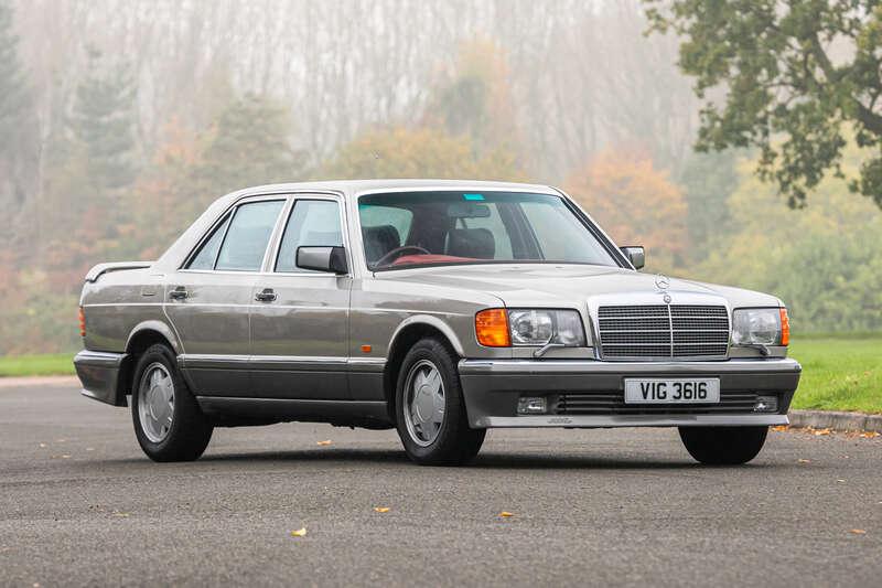 1990 Mercedes - Benz 300 SE AUTO