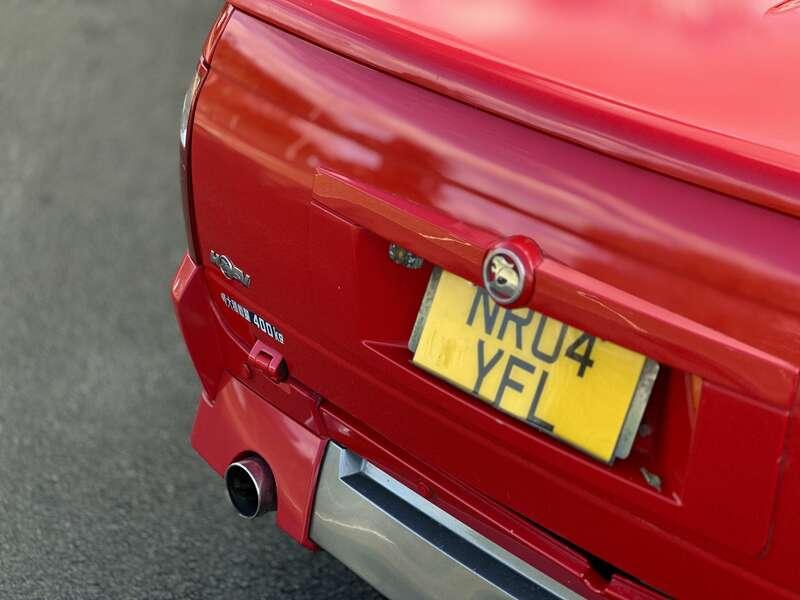 2004 HOLDEN MALOO