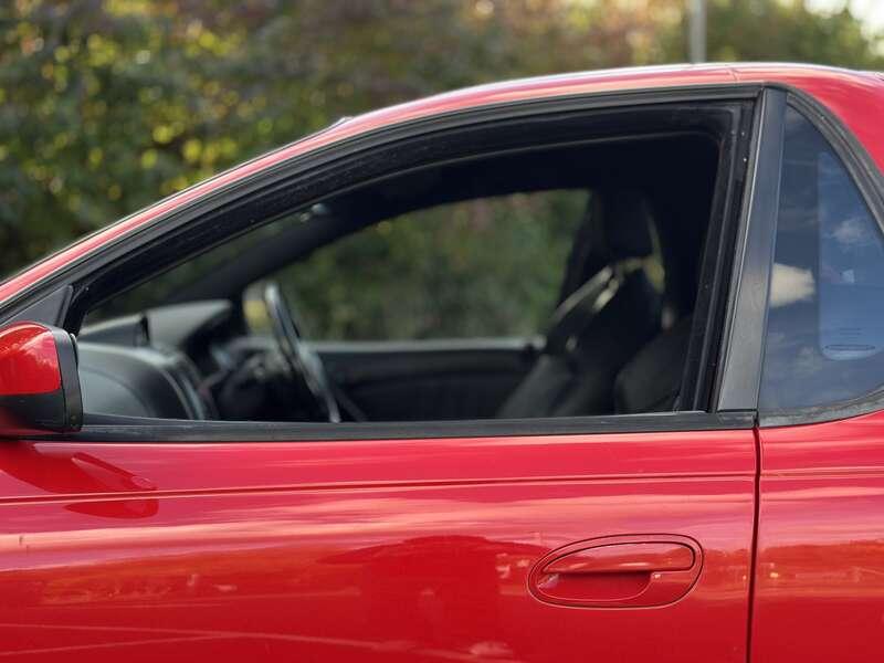 2004 HOLDEN MALOO