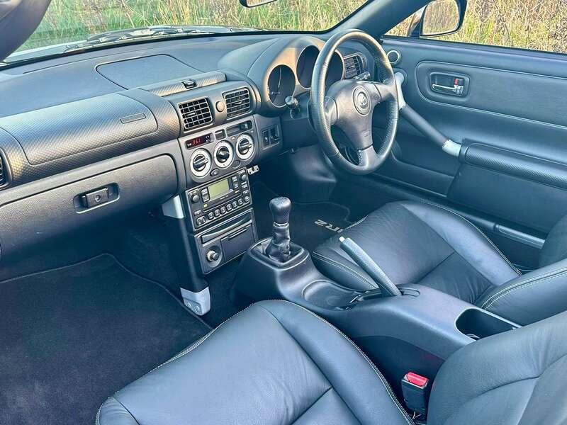 2004 Toyota MR2