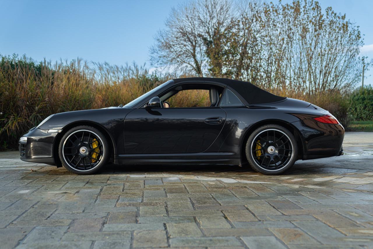 2011 Porsche 997 (911) CARRERA GTS