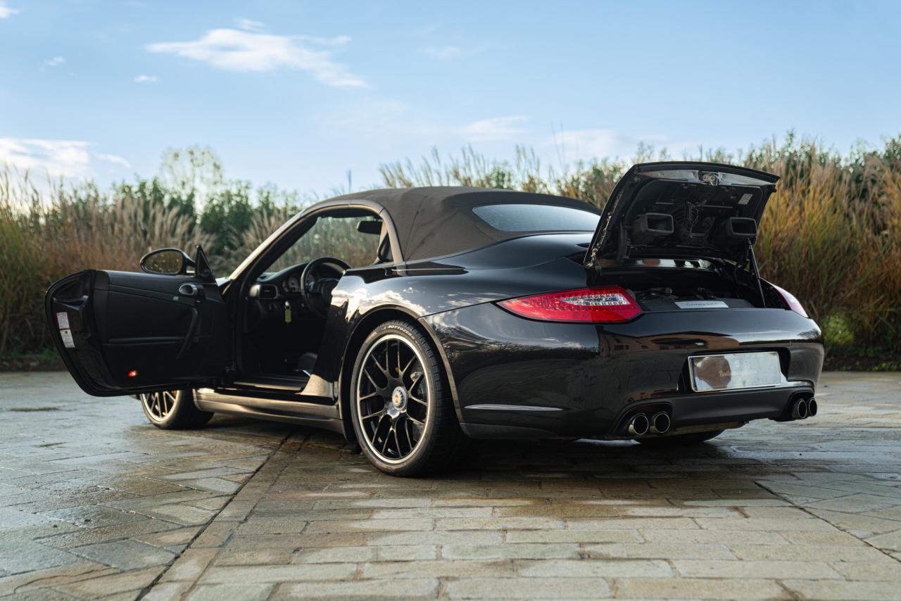 2011 Porsche 997 (911) CARRERA GTS