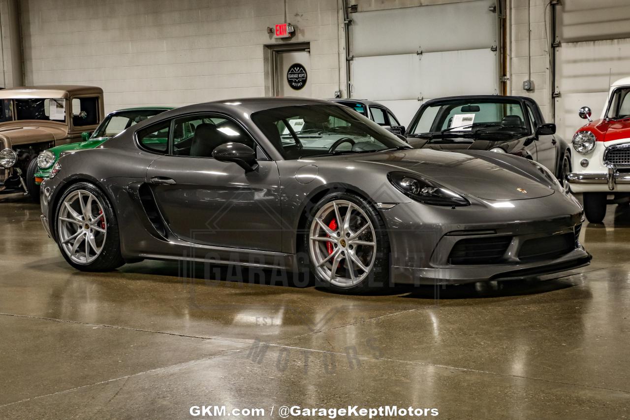 2019 Porsche Cayman S