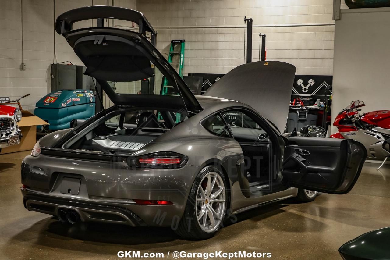 2019 Porsche Cayman S