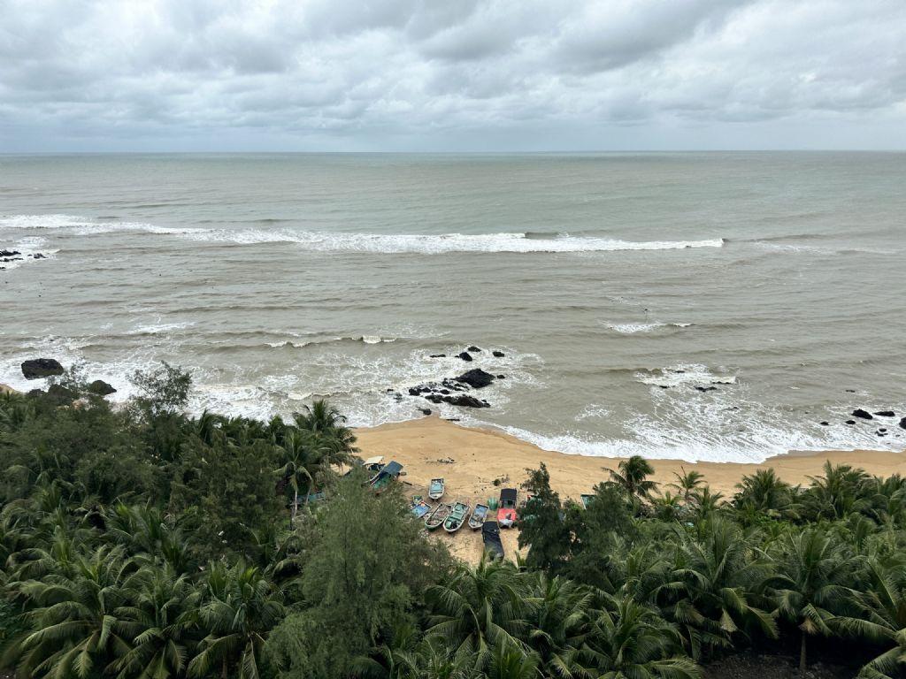 Motorcar Hainan Island