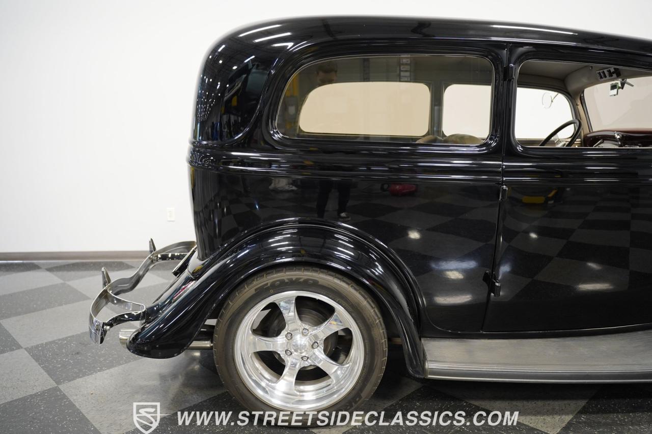 1934 Ford Tudor