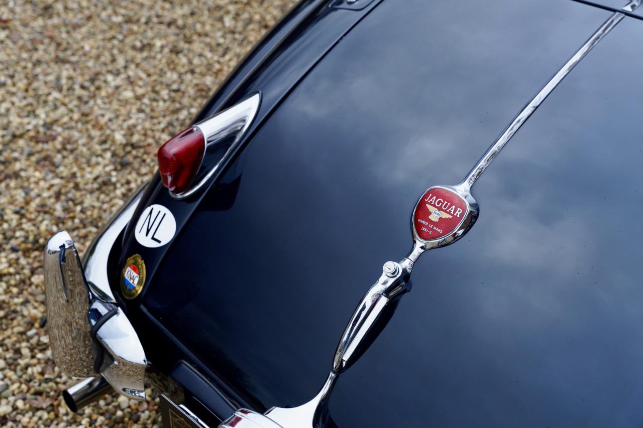 1957 Jaguar XK140 Drophead Coupe