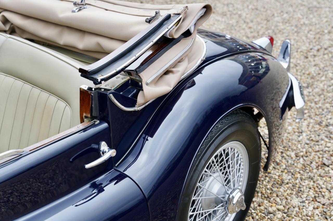 1957 Jaguar XK140 Drophead Coupe