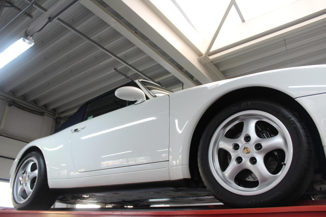 1995 Porsche 993 Carrera 2 Convertible ONLY 23000 MILES! PRICE INCL. VAT