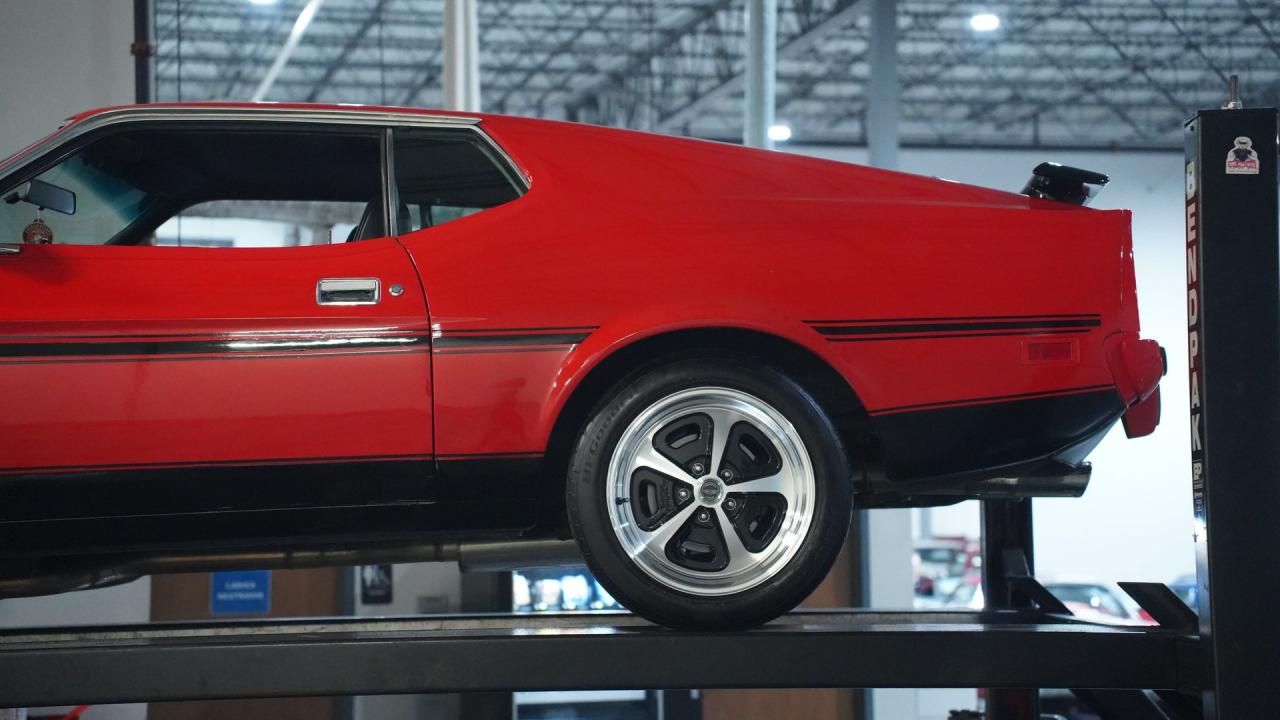 1973 Ford Mustang Mach 1 Tribute