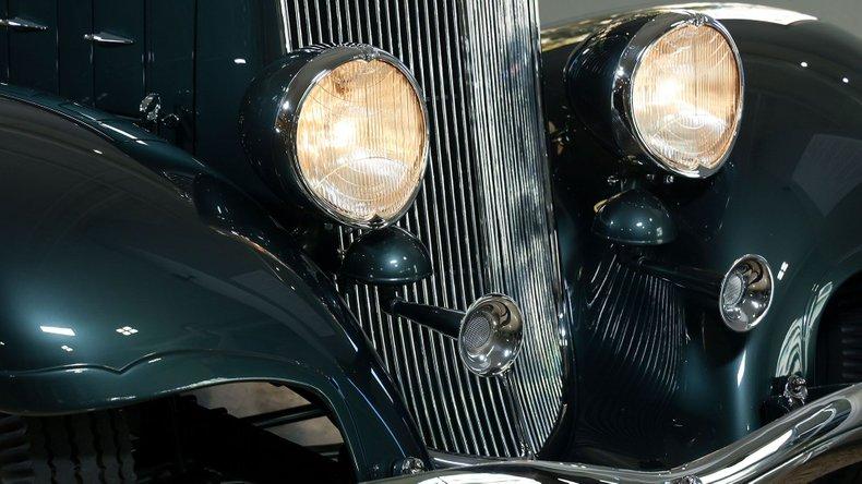 1933 Chrysler Custom Imperial LeBaron Dual-Windshield Phaeton