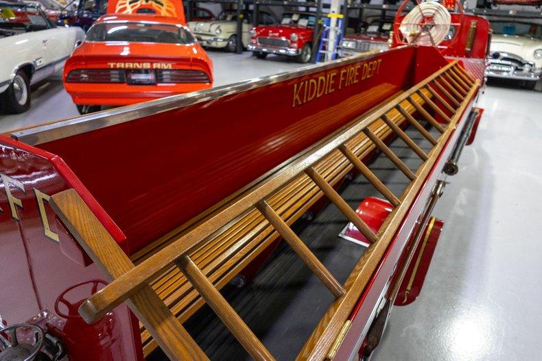 1951 Crosley Hook &amp; Ladder Fire Truck