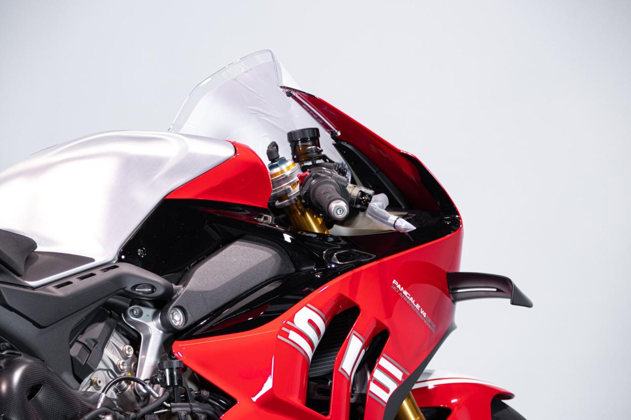 2024 Ducati PANIGALE V4 SP2 30&deg; ANNIVERSARIO 916