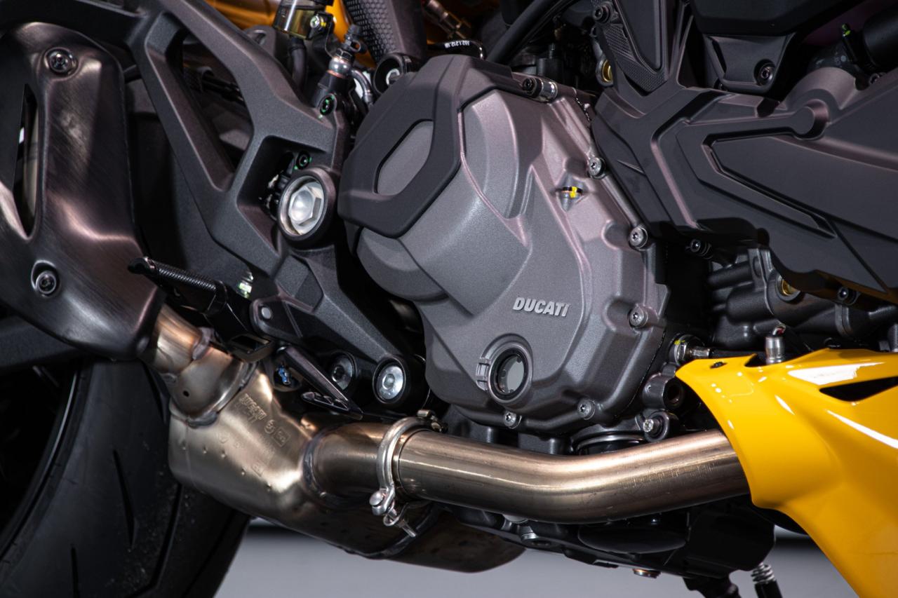 2024 Ducati MONSTER SENNA