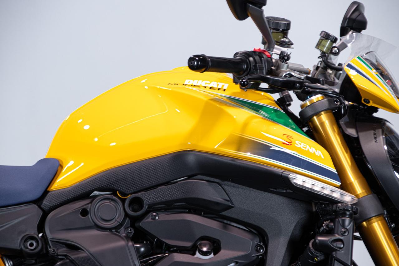 2024 Ducati MONSTER SENNA