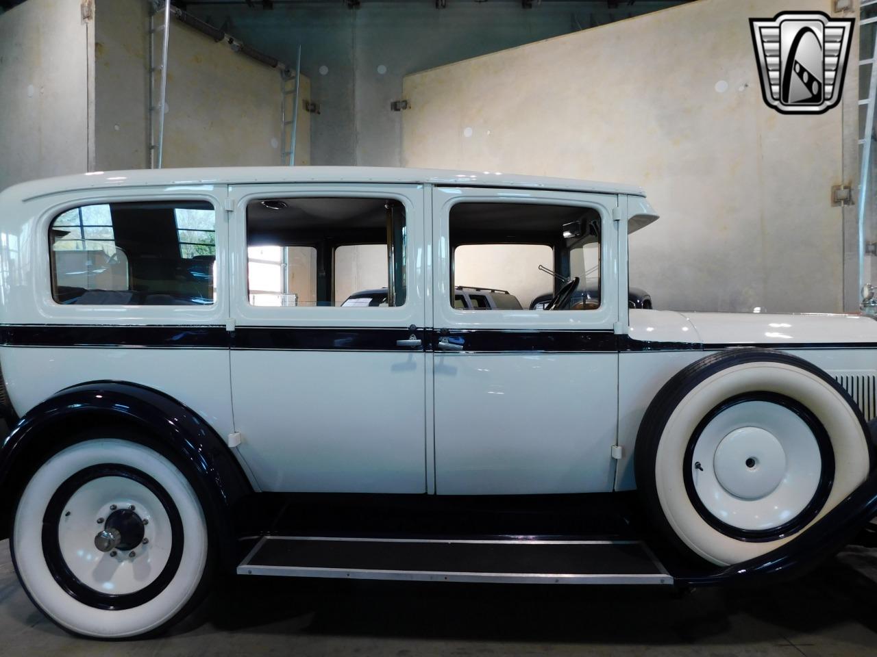 1928 Packard 6-33 Sedan Limo